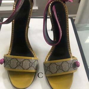Gucci Women's Gg Supreme Sandal size 38+